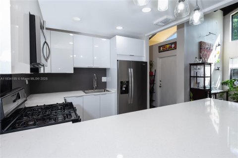 Condo in Miramar, Florida, 3 bedrooms  № 1813957 - photo 5