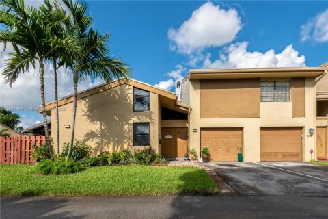 Condo in Miramar, Florida, 3 bedrooms  № 1813957 - photo 24