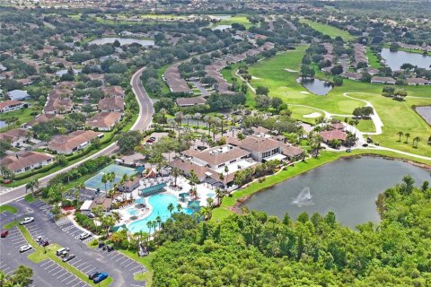 Condo in Sun City Center, Florida, 2 bedrooms № 2216993 - photo 17