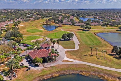 Condo in Sun City Center, Florida, 2 bedrooms № 2216993 - photo 4