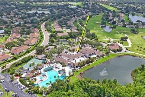 Condo in Sun City Center, Florida, 2 bedrooms № 2216993 - photo 16