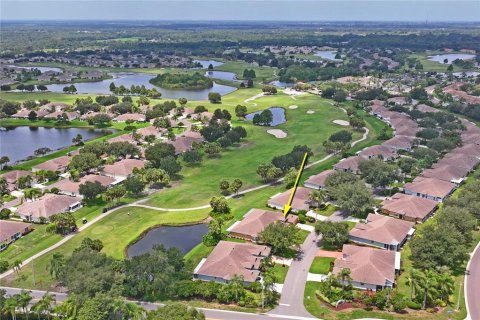 Condo in Sun City Center, Florida, 2 bedrooms № 2216993 - photo 20