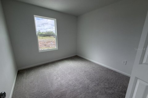 House in Eustis, Florida 4 bedrooms, 174.1 sq.m. № 2207981 - photo 17