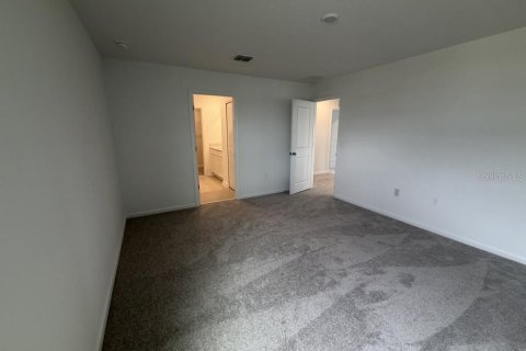 House in Eustis, Florida 4 bedrooms, 174.1 sq.m. № 2207981 - photo 13