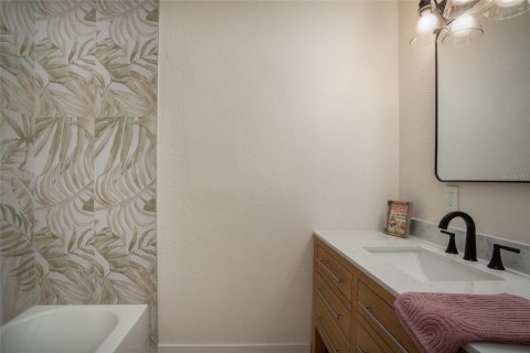 Villa ou maison à vendre à Saint Petersburg, Floride: 4 chambres, 254.46 m2 № 2122906 - photo 20