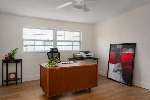Villa ou maison à vendre à Saint Petersburg, Floride: 4 chambres, 254.46 m2 № 2122906 - photo 25