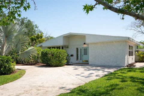 Villa ou maison à Saint Petersburg, Floride 4 chambres, 254.46 m2 № 2122906