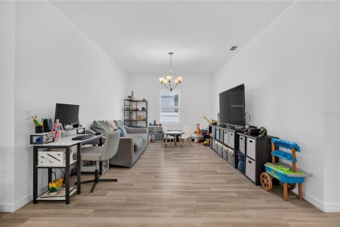 Villa ou maison à vendre à Deltona, Floride: 4 chambres, 256.41 m2 № 2138084 - photo 6