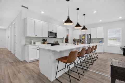 Villa ou maison à vendre à Deltona, Floride: 4 chambres, 256.41 m2 № 2138084 - photo 15