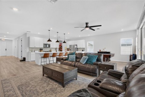 Villa ou maison à vendre à Deltona, Floride: 4 chambres, 256.41 m2 № 2138084 - photo 9