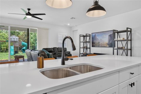 Villa ou maison à vendre à Deltona, Floride: 4 chambres, 256.41 m2 № 2138084 - photo 19