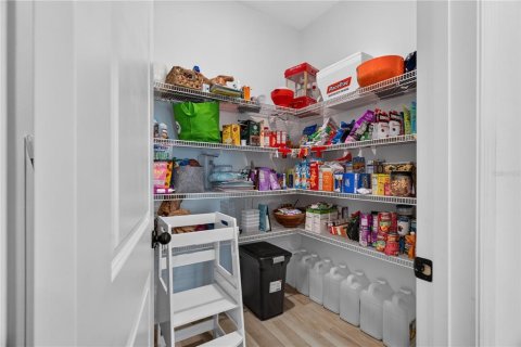 Villa ou maison à vendre à Deltona, Floride: 4 chambres, 256.41 m2 № 2138084 - photo 18