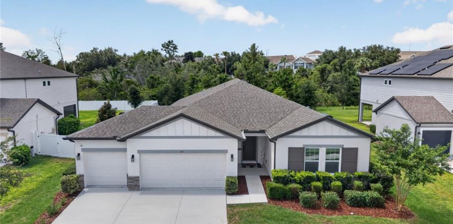 Villa ou maison à HAMPTON OAKS à Deltona, Floride 4 chambres, 256.41 m2 № 2138084