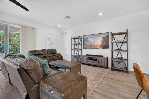 Villa ou maison à vendre à Deltona, Floride: 4 chambres, 256.41 m2 № 2138084 - photo 11