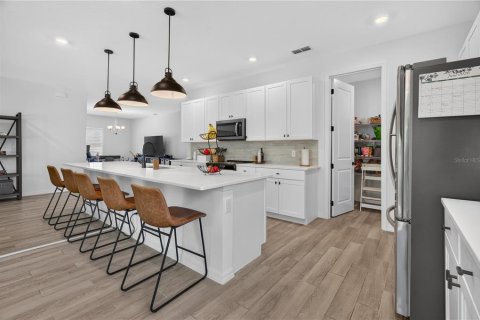 Villa ou maison à vendre à Deltona, Floride: 4 chambres, 256.41 m2 № 2138084 - photo 13