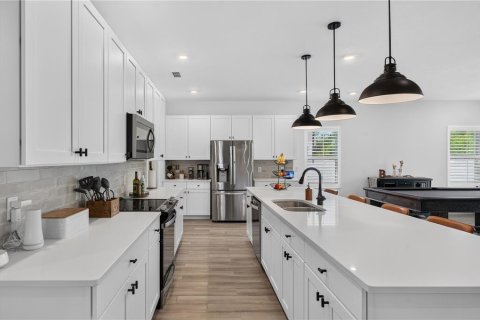 Villa ou maison à vendre à Deltona, Floride: 4 chambres, 256.41 m2 № 2138084 - photo 17