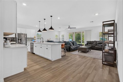 Villa ou maison à vendre à Deltona, Floride: 4 chambres, 256.41 m2 № 2138084 - photo 16