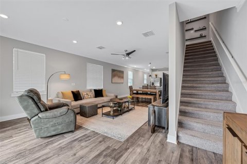 Townhouse in Tampa, Florida 3 bedrooms, 195.47 sq.m. № 1869612 - photo 13