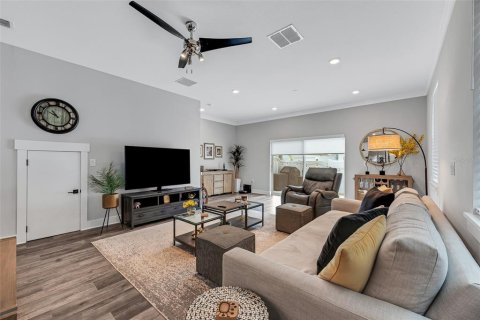 Townhouse in Tampa, Florida 3 bedrooms, 195.47 sq.m. № 1869612 - photo 11