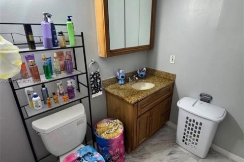 Commercial property in Miramar, Florida 1 bedroom № 2382174 - photo 5