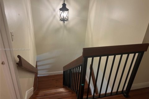 Adosado en alquiler en Doral, Florida, 3 dormitorios, 176.33 m2 № 1931130 - foto 22