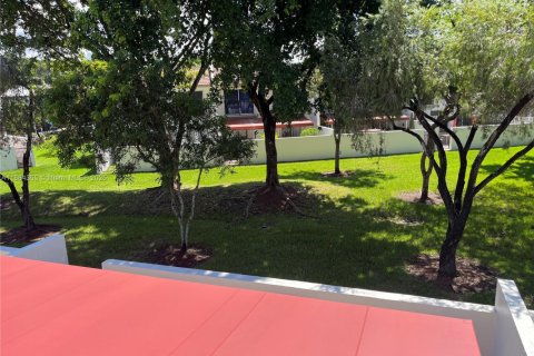 Adosado en alquiler en Doral, Florida, 3 dormitorios, 176.33 m2 № 1931130 - foto 27