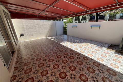 Adosado en alquiler en Doral, Florida, 3 dormitorios, 176.33 m2 № 1931130 - foto 24
