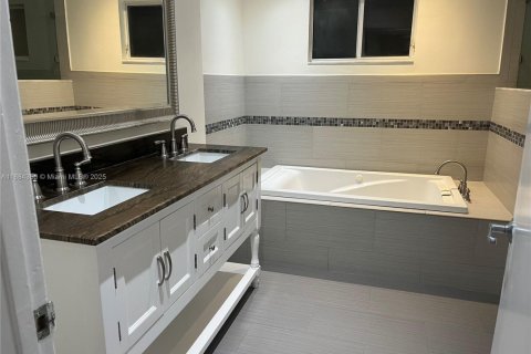 Adosado en alquiler en Doral, Florida, 3 dormitorios, 176.33 m2 № 1931130 - foto 20