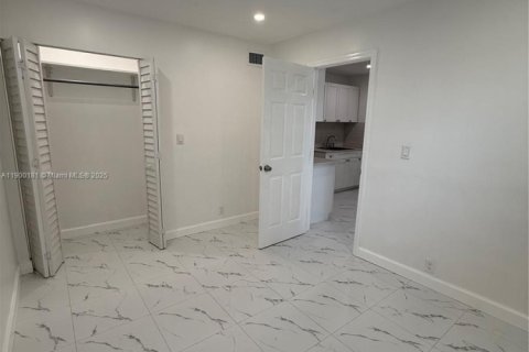 House in Homestead, Florida 2 bedrooms, 51.65 sq.m. № 1952675 - photo 19