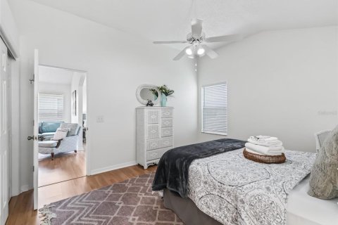 House in The Villages, Florida 2 bedrooms, 110.74 sq.m. № 1243929 - photo 30