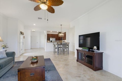 Touwnhouse à vendre à Venice, Floride: 3 chambres, 181.07 m2 № 2399001 - photo 11