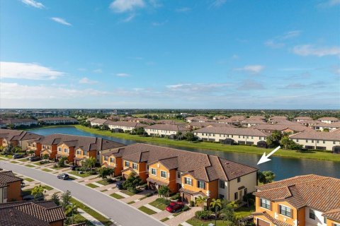 Touwnhouse à vendre à Venice, Floride: 3 chambres, 181.07 m2 № 2399001 - photo 3