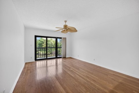 Condo in Jupiter, Florida, 2 bedrooms № 2154975 - photo 24