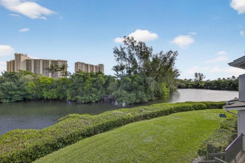 Condo in Jupiter, Florida, 2 bedrooms № 2154975 - photo 20