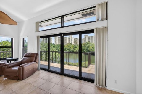 Condo in Jupiter, Florida, 2 bedrooms № 2154975 - photo 10