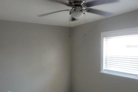House in Port Richey, Florida 2 bedrooms, 82.13 sq.m. № 2155715 - photo 13