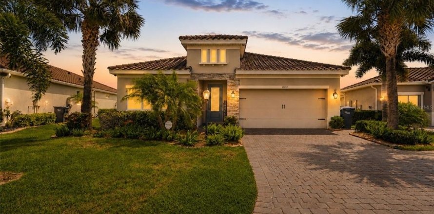 Casa en Lakewood Ranch, Florida 4 dormitorios, 217.39 m2 № 2200076