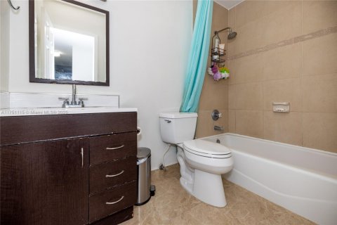 Condominio en venta en Miami, Florida, 2 dormitorios, 78.04 m2 № 1859905 - foto 19
