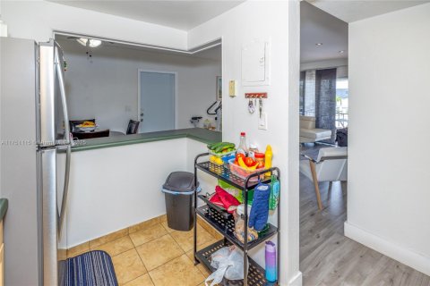 Condominio en venta en Miami, Florida, 2 dormitorios, 78.04 m2 № 1859905 - foto 25