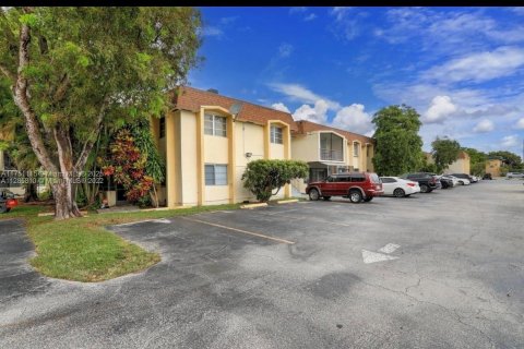 Condominio en venta en Miami, Florida, 2 dormitorios, 78.04 m2 № 1859905 - foto 27