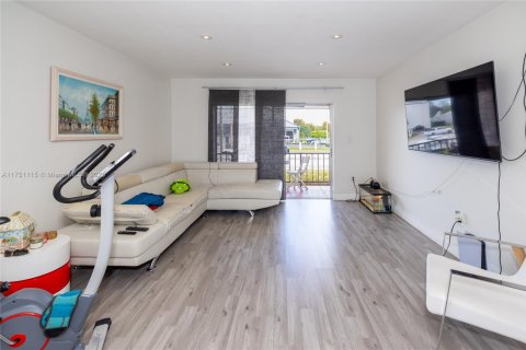 Condominio en venta en Miami, Florida, 2 dormitorios, 78.04 m2 № 1859905 - foto 23
