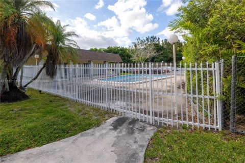 Condominio en venta en Miami, Florida, 2 dormitorios, 78.04 m2 № 1859905 - foto 24