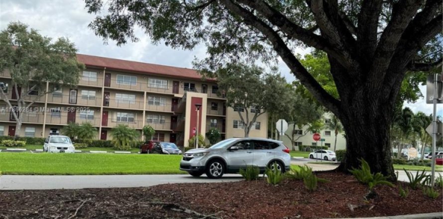 Condo à Pembroke Pines, Floride, 2 chambres № 1897211