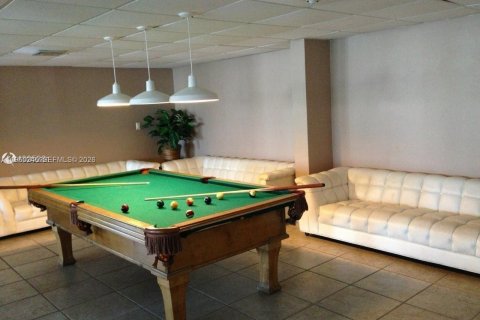 Condominio en venta en Hallandale Beach, Florida, 3 dormitorios, 128.11 m2 № 2020149 - foto 26