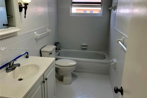 Condominio en venta en Hallandale Beach, Florida, 3 dormitorios, 128.11 m2 № 2020149 - foto 22