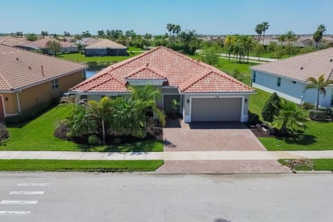 Casa en venta en Port St. Lucie, Florida, 3 dormitorios, 227.24 m2 № 2078282 - foto 27