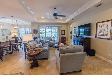 Casa en venta en Port St. Lucie, Florida, 3 dormitorios, 227.24 m2 № 2078282 - foto 3