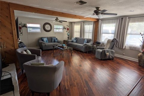 House in Orlando, Florida 3 bedrooms, 144.37 sq.m. № 1848711 - photo 17
