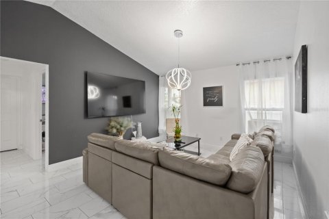 House in Kissimmee, Florida 3 bedrooms, 153.1 sq.m. № 1877242 - photo 26
