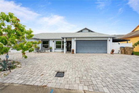 House in Kissimmee, Florida 3 bedrooms, 153.1 sq.m. № 1877242 - photo 1